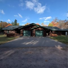 The Nest, a spacious, secluded pet-friendly retreat!