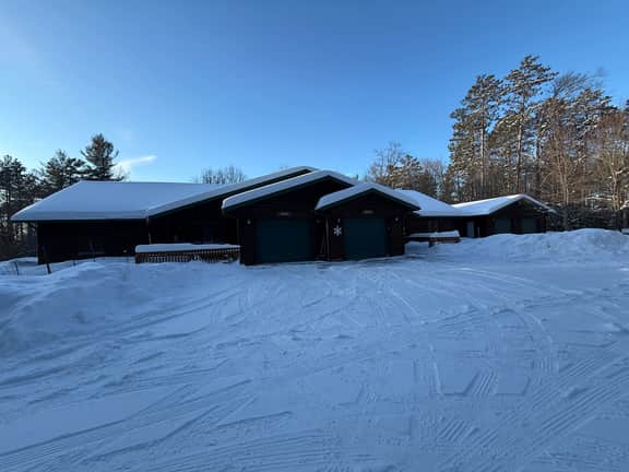 The Nest, a spacious, secluded pet-friendly retreat!